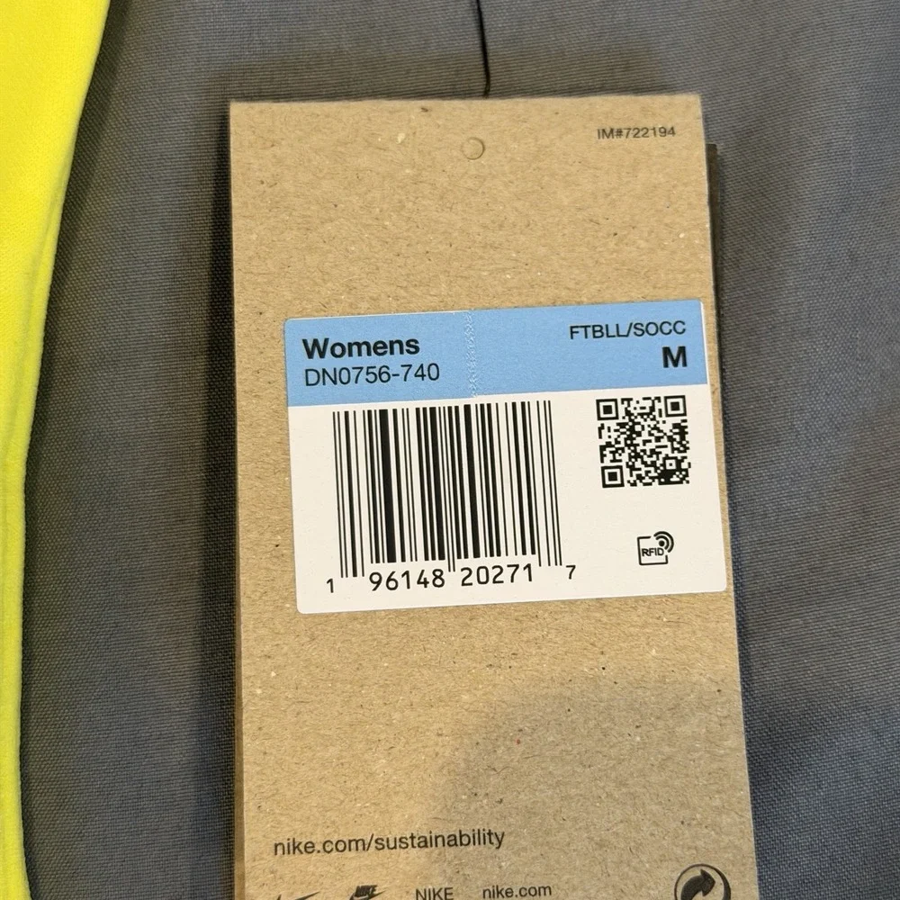 NWT NIKE Brazil National Team 2022 Home Jersey Women's M DN0756-740
